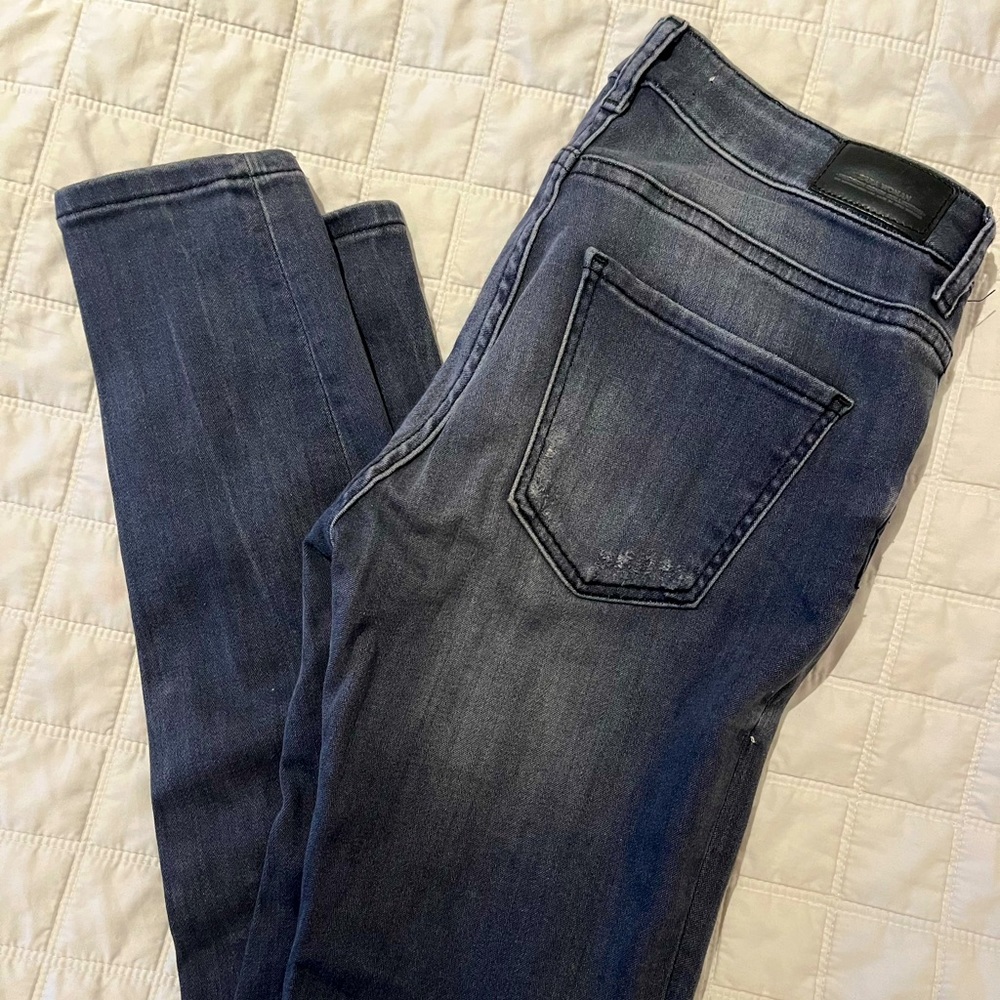 Zara Premium Denim Skinny Jeans. Grey/Blue wash distressed.